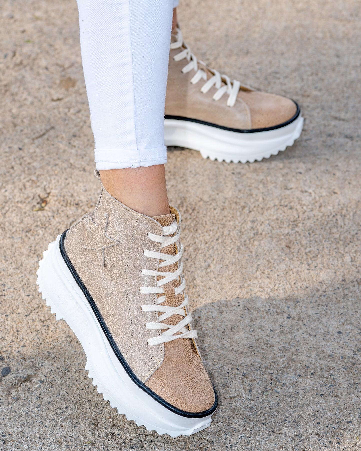 Zapatilla Cova Beige