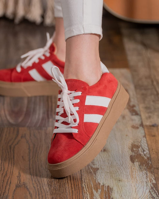 Zapatilla Roja Tres Líneas