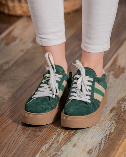 Zapatilla Verde Tres Líneas