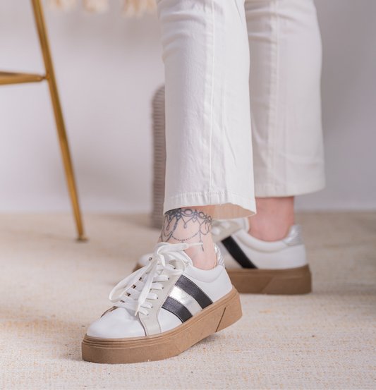 Zapatilla Tres Líneas Blanca