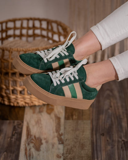 Zapatilla Verde Tres Líneas
