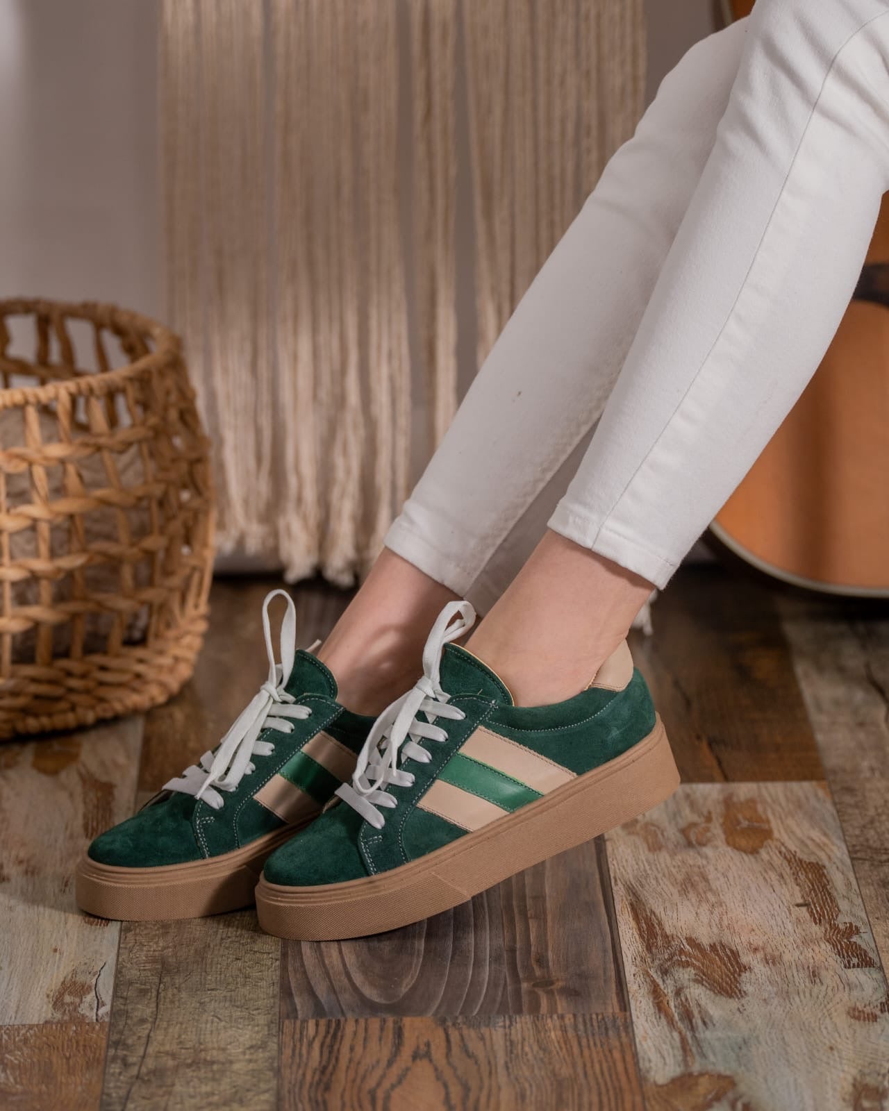 Zapatilla Verde Tres Líneas