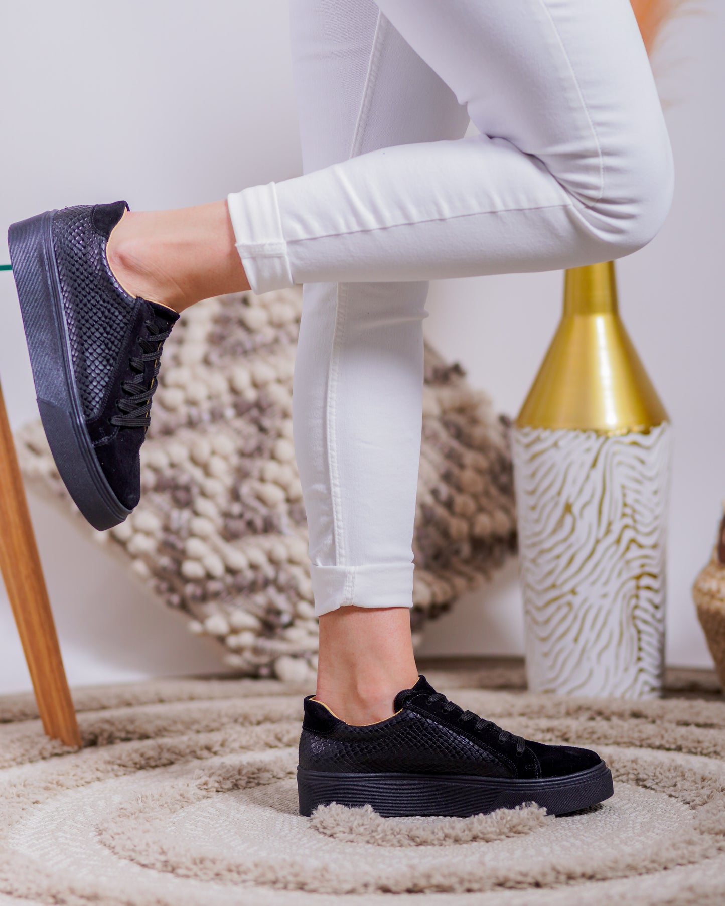 Zapatilla Reptil Negra