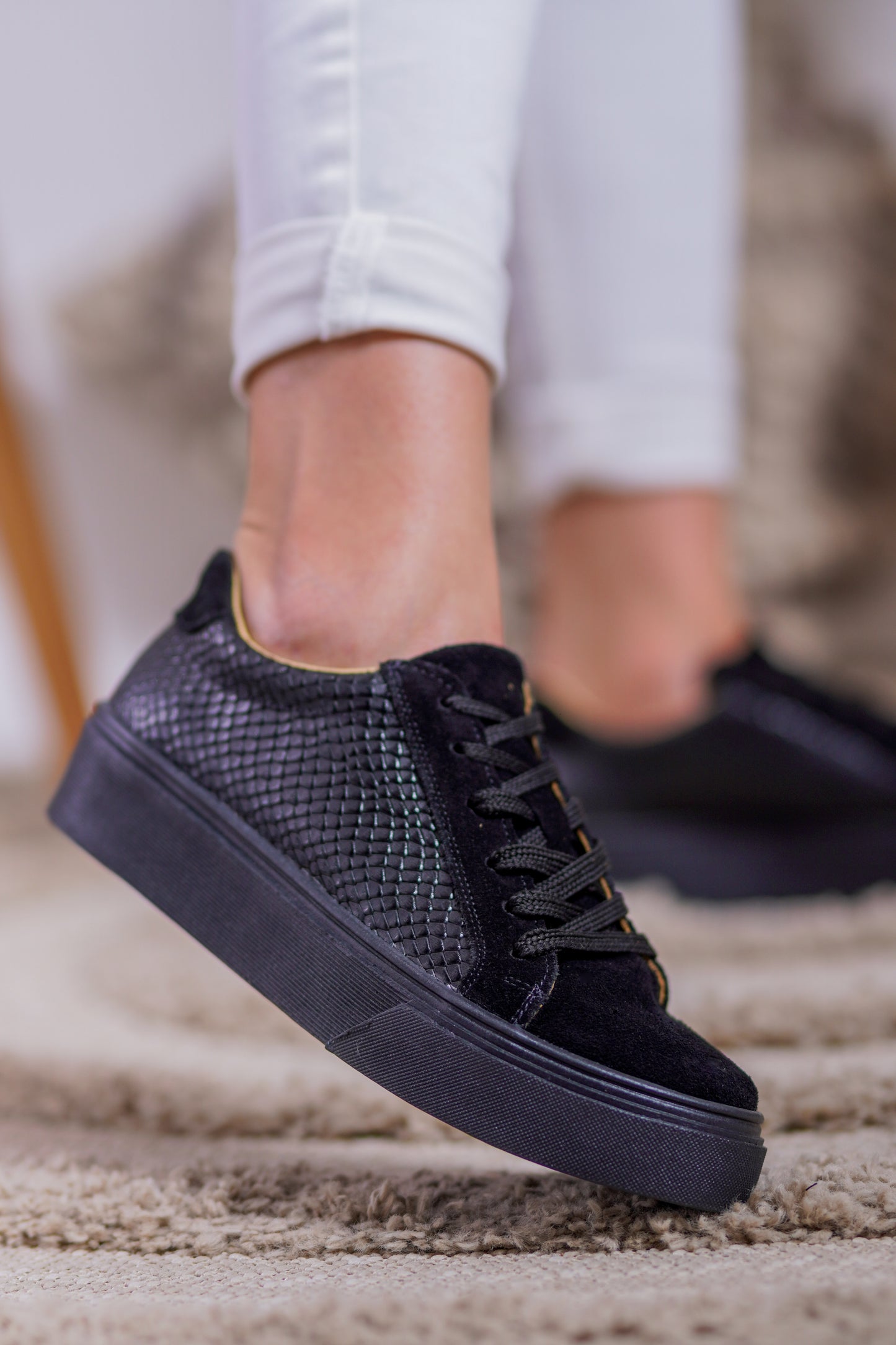 Zapatilla Reptil Negra