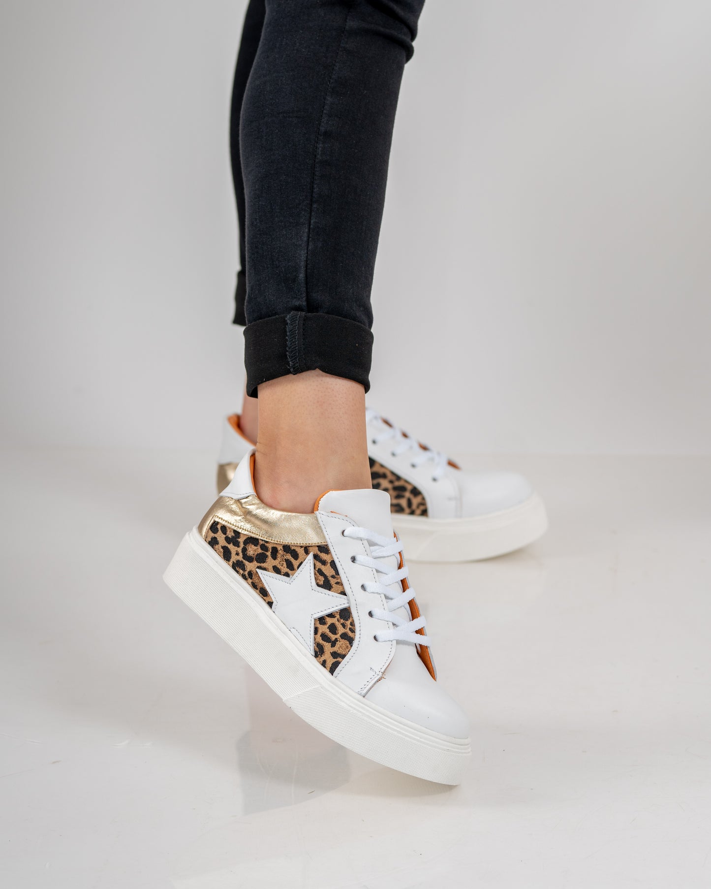 Zapatilla White Leopard
