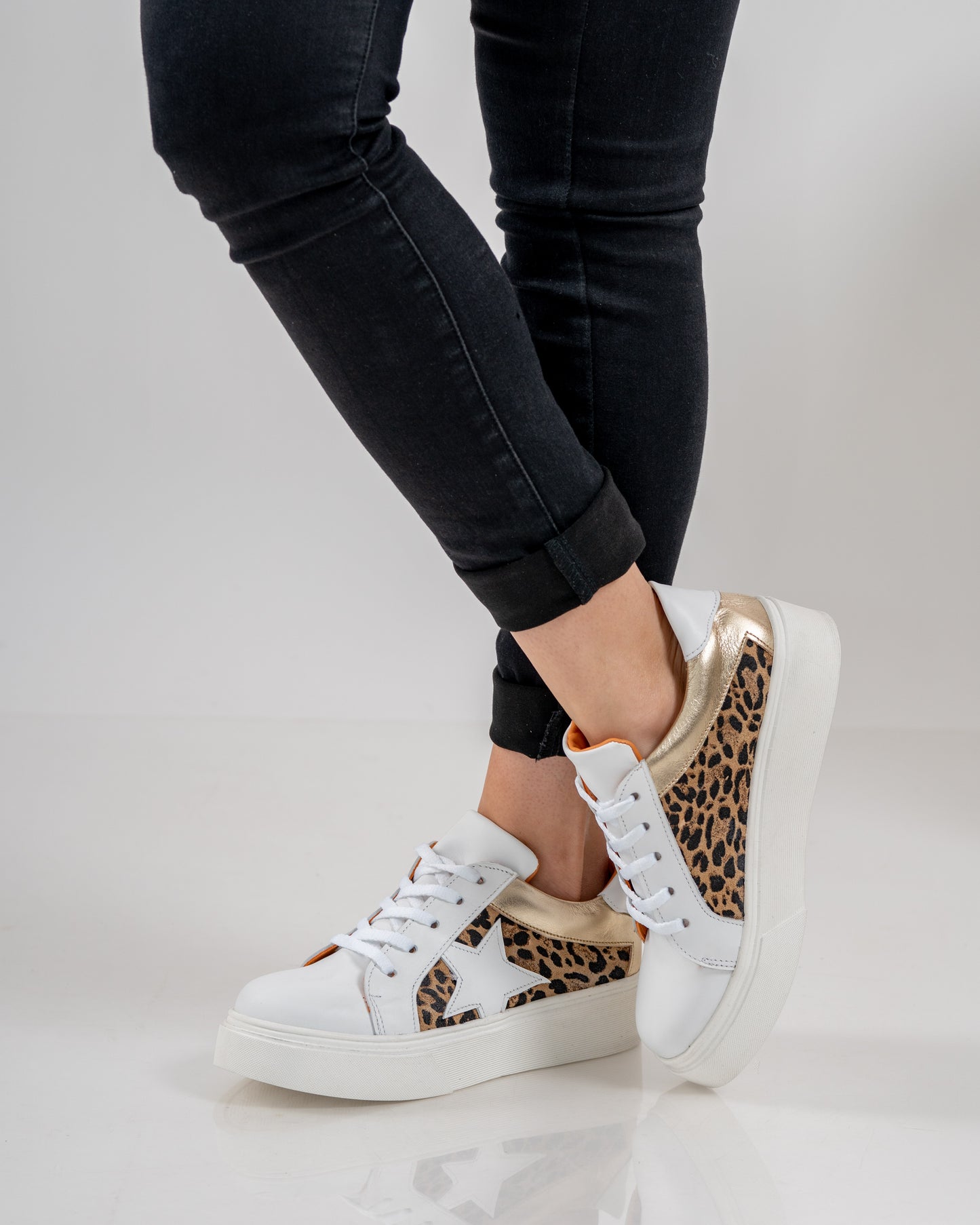 Zapatilla White Leopard