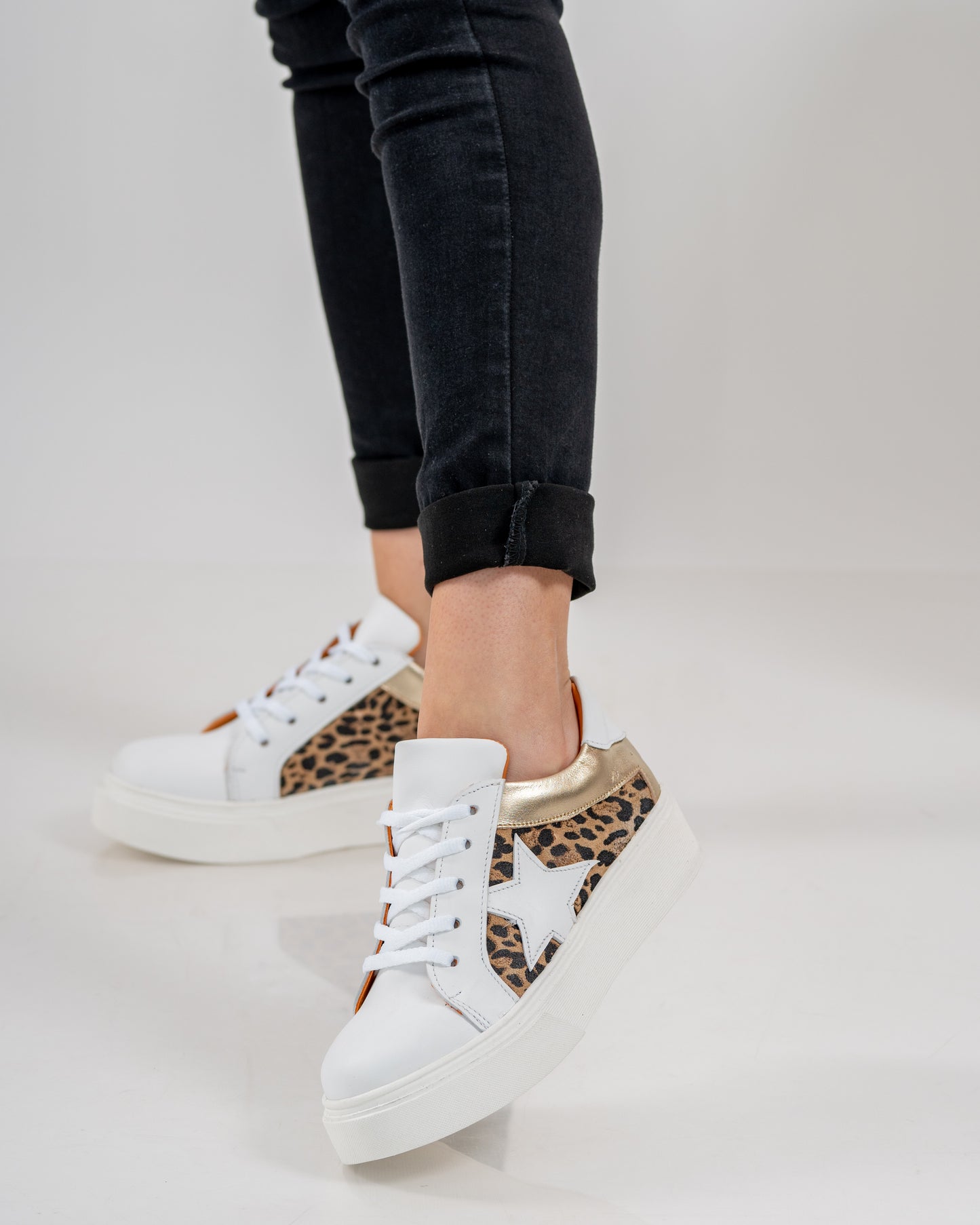 Zapatilla White Leopard