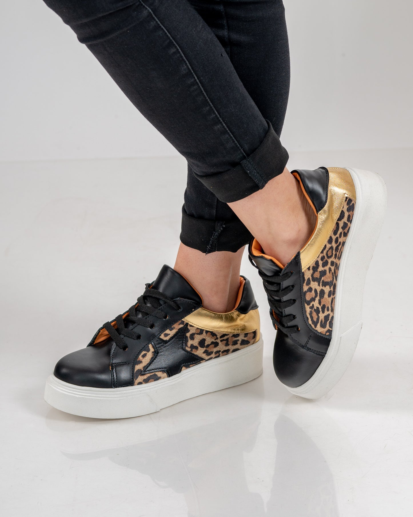 Zapatilla Black Leopard
