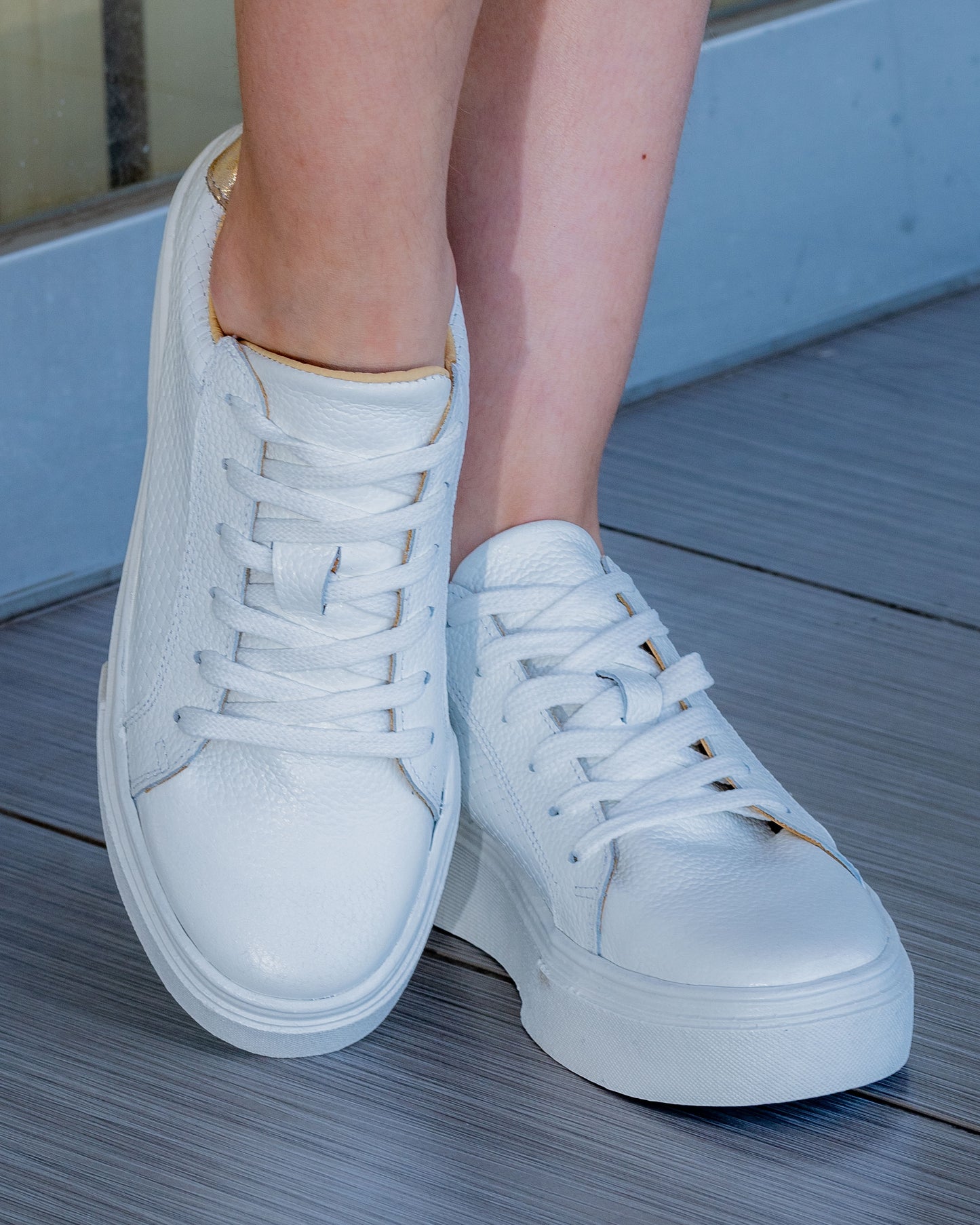 Zapatilla Reptil blanca