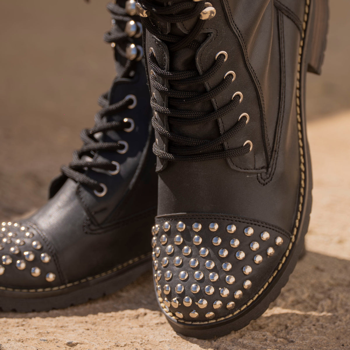 Botin Riot Black