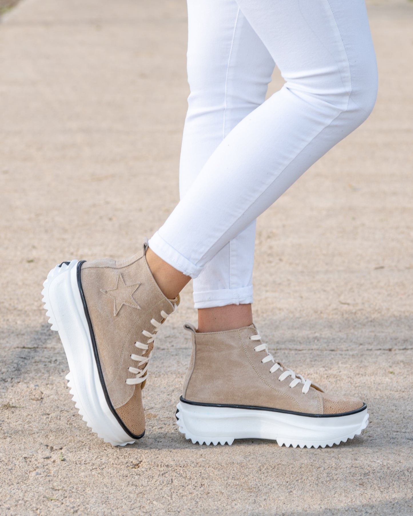 Zapatilla Cova Beige