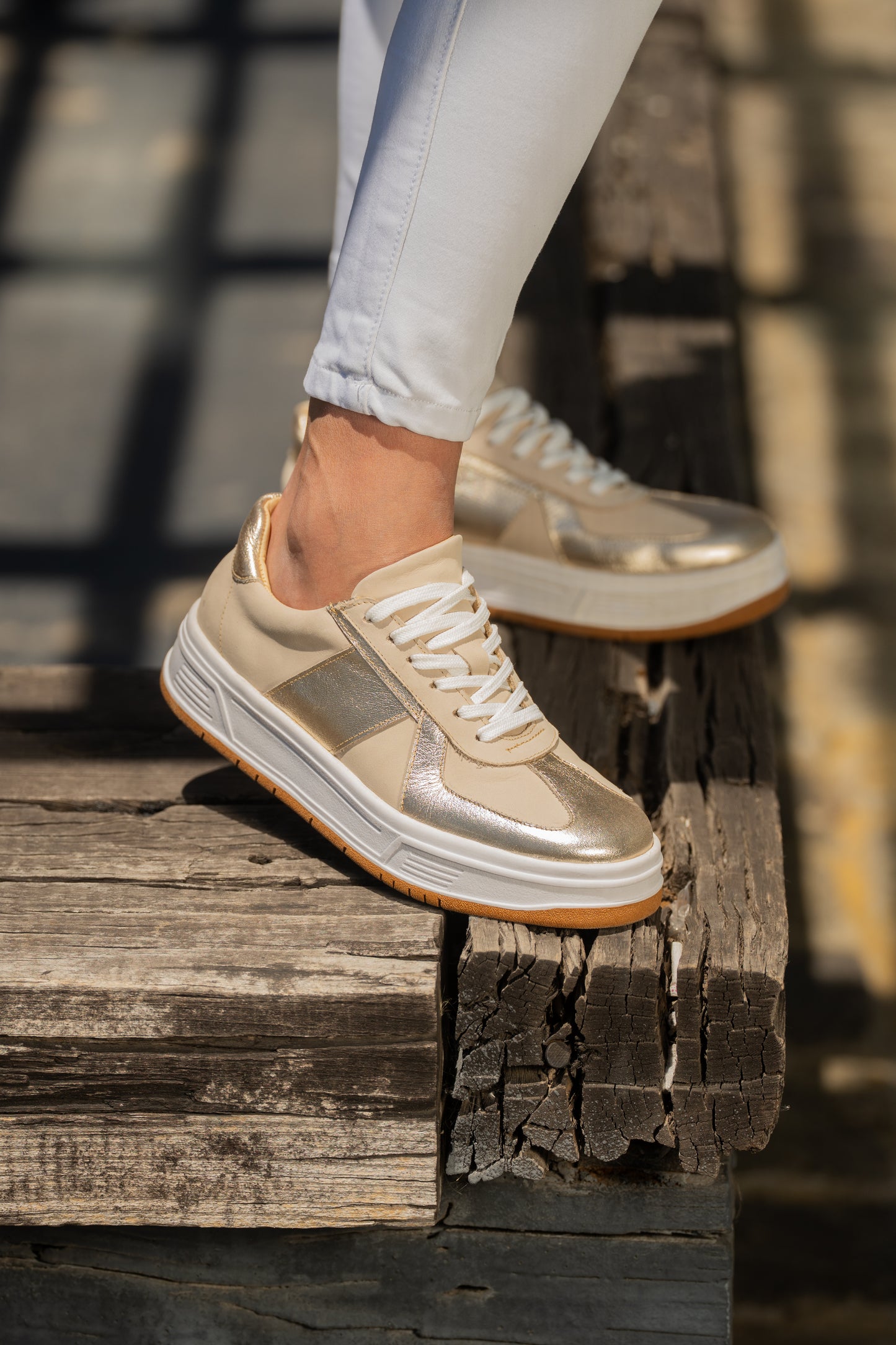 Zapatilla Golden Cream