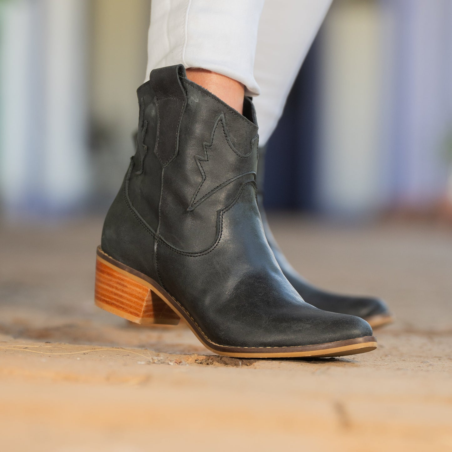 Bota Vaquera Ultra Short Black