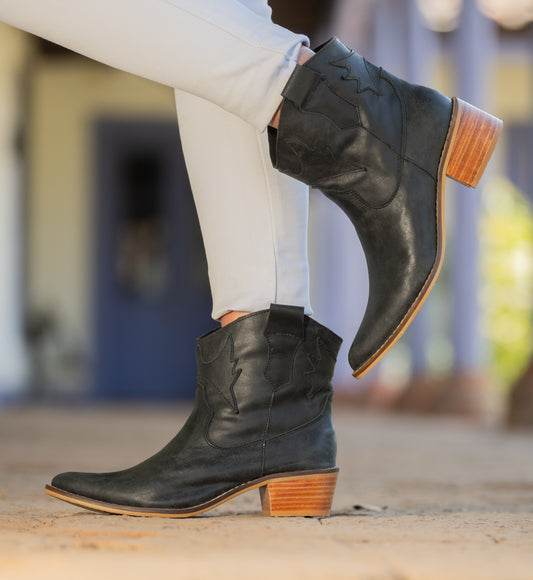 Bota Vaquera Ultra Short Black