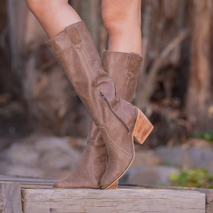 Bota Dakota Coffee