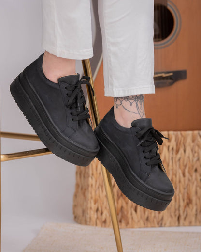 Zapatilla Negra Alta